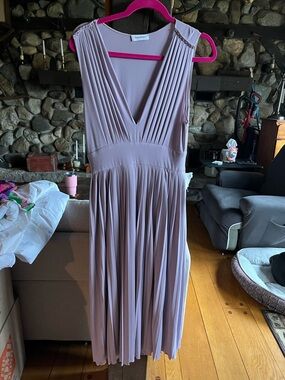 Gorgeous Calvin Klein pleated maxi dress pale lilac color with beaded details M